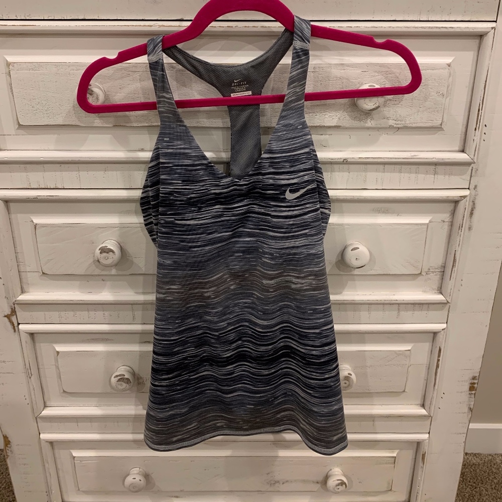 Womens Fitness Top - Nike